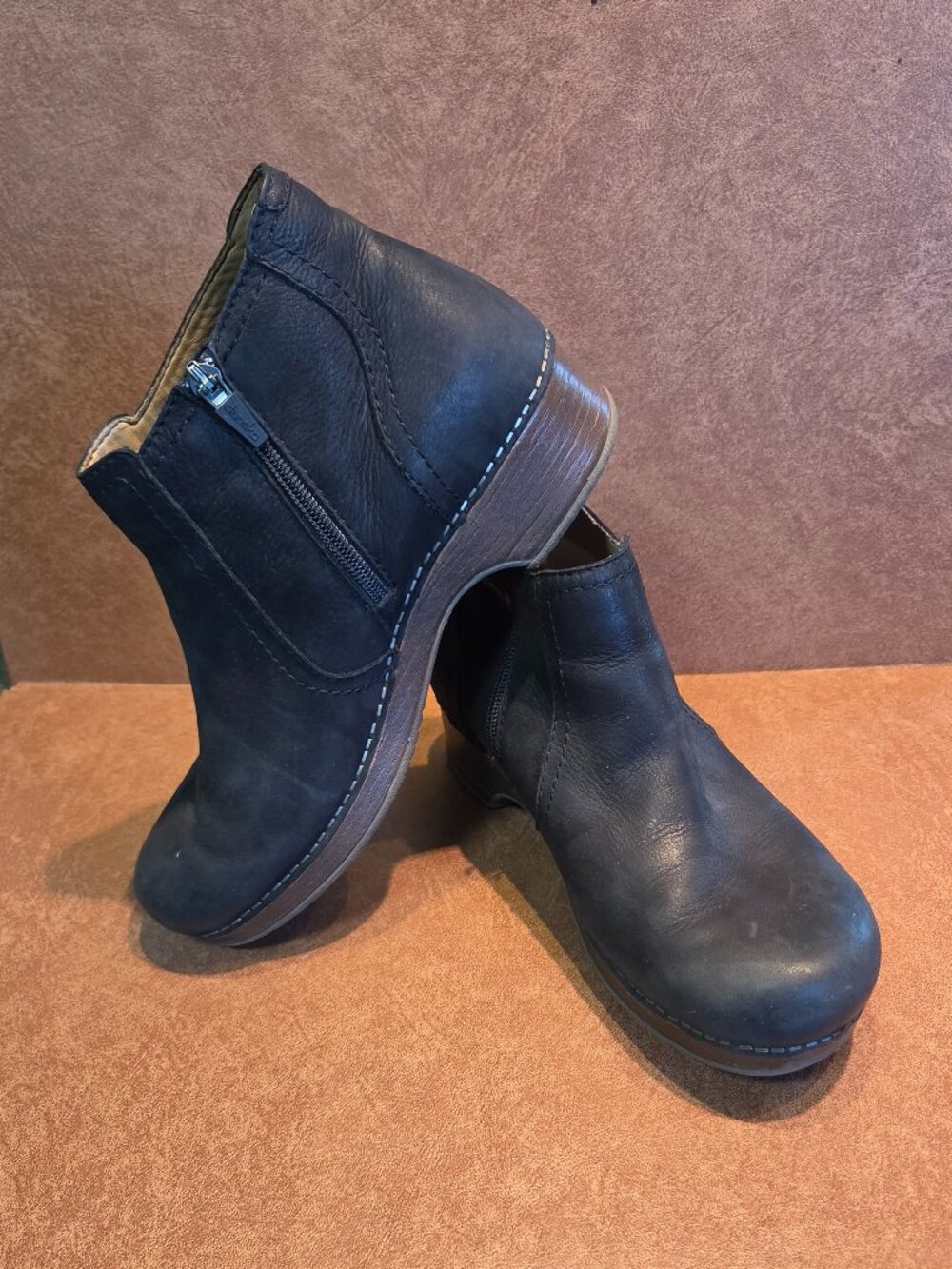 Dansko Women's Barbara Low Bootie Size 39 US 8 Black Zip Up Shoes